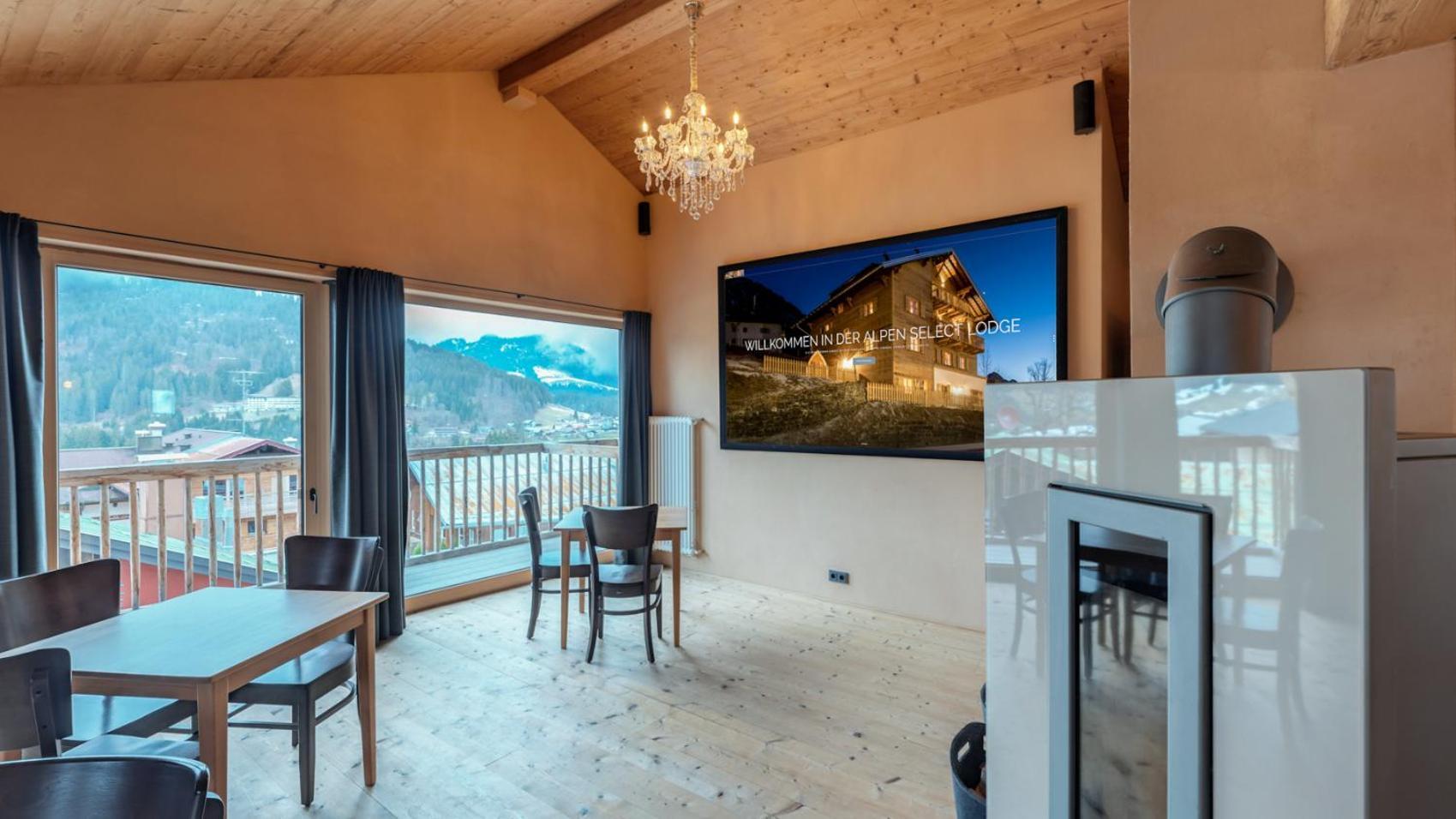 Alpen Select Lodge Kleinwalsertal Riezlern Exterior photo