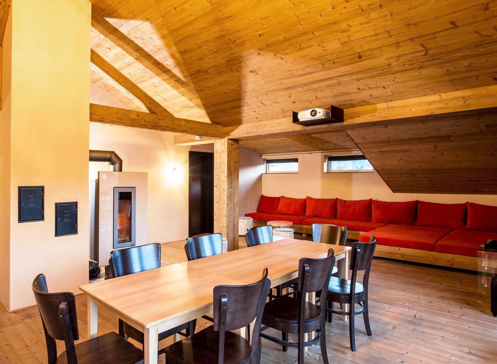 Alpen Select Lodge Kleinwalsertal Riezlern Exterior photo