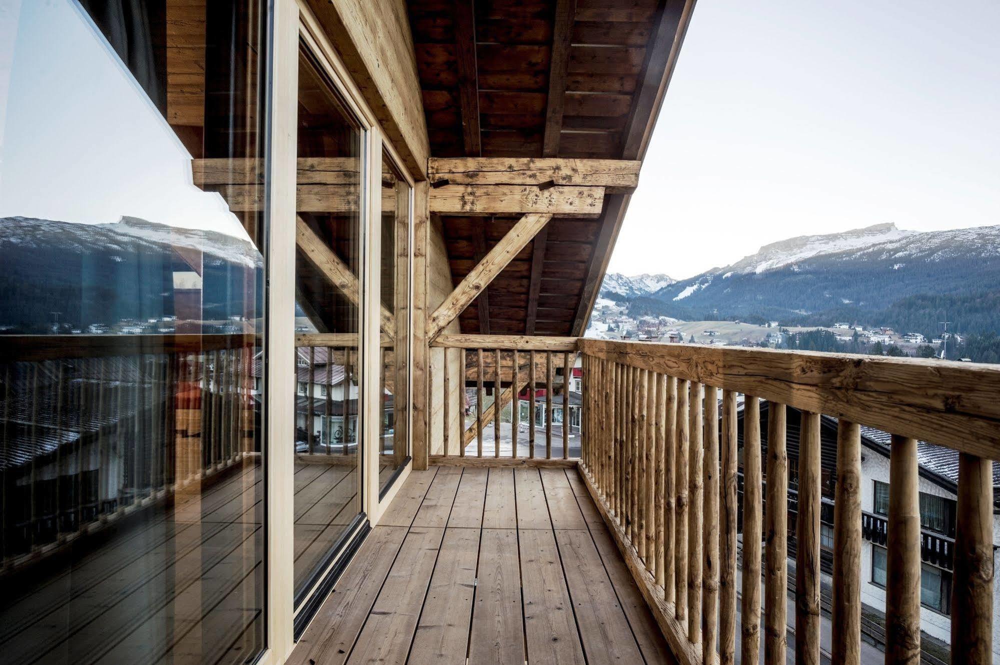 Alpen Select Lodge Kleinwalsertal Riezlern Exterior photo